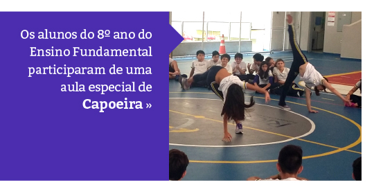 Alunos participam de aula de Capoeira
