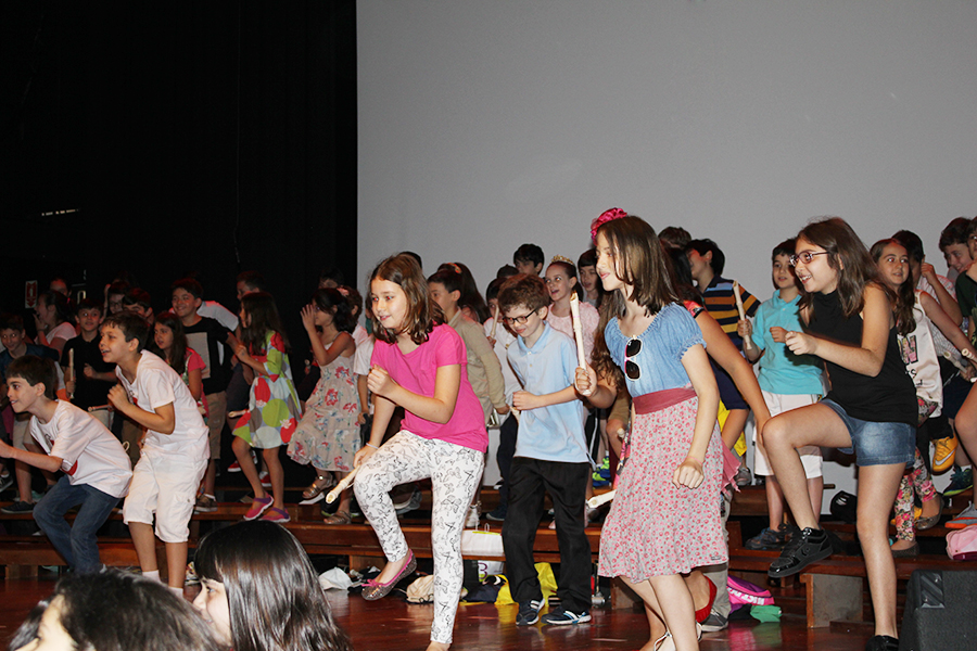 Balé e Música: alunos realizam apresentação de encerramento de ano