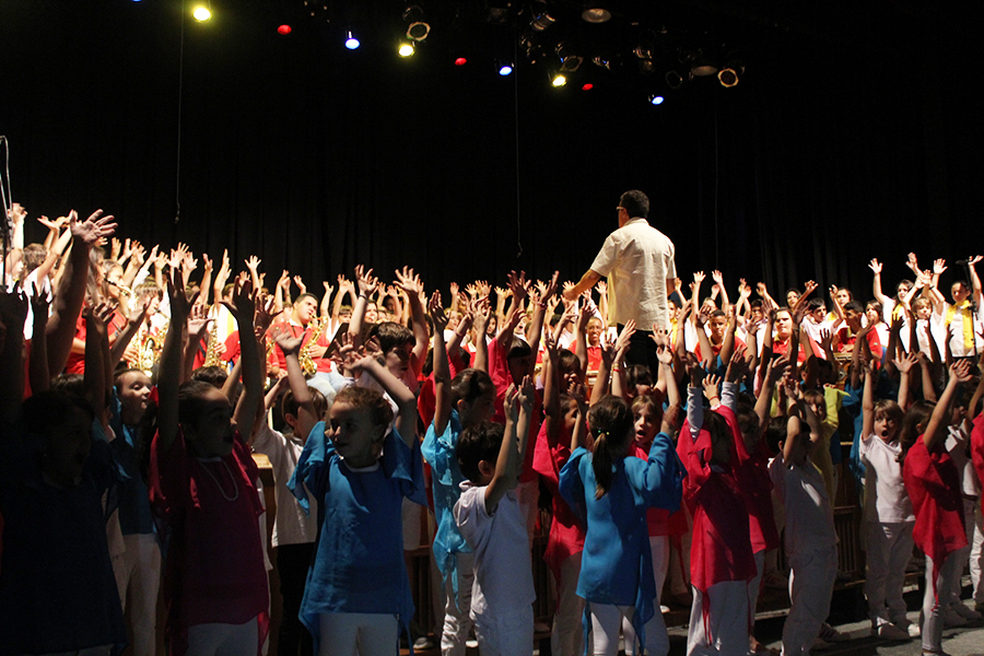 Coral Rio Branco se apresenta com a Banda do Sil&ecirc;ncio