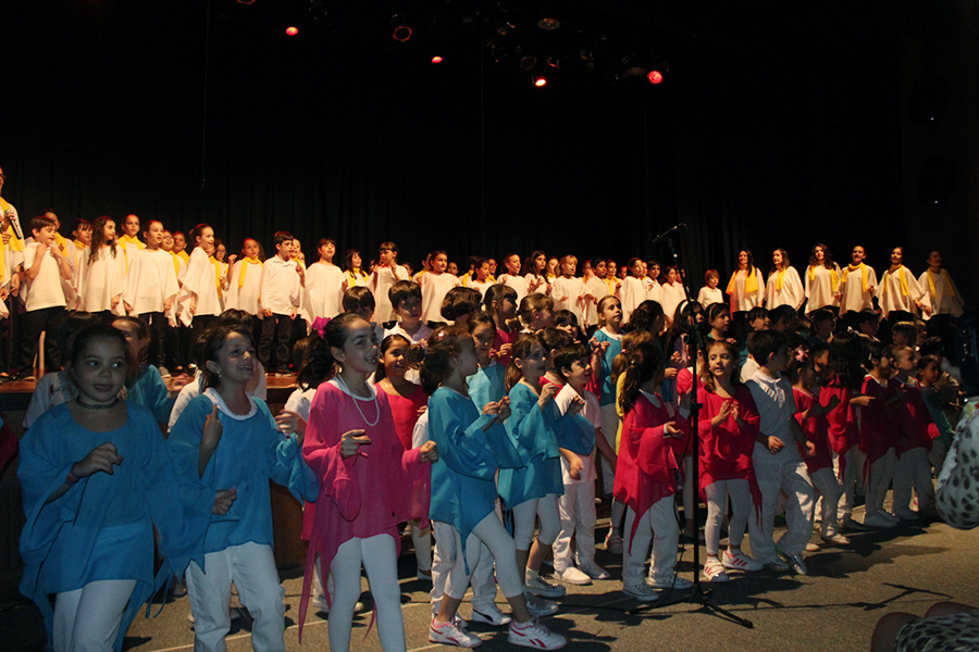 Coral Rio Branco se apresenta com a Banda do Sil&ecirc;ncio