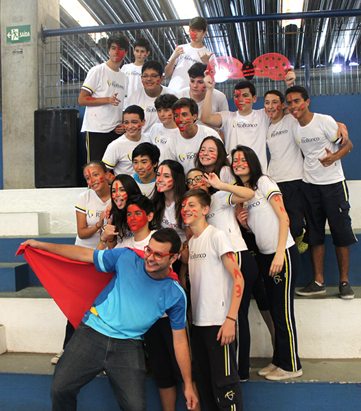 Alunos do 9&ordm; ano participam de gincana escolar