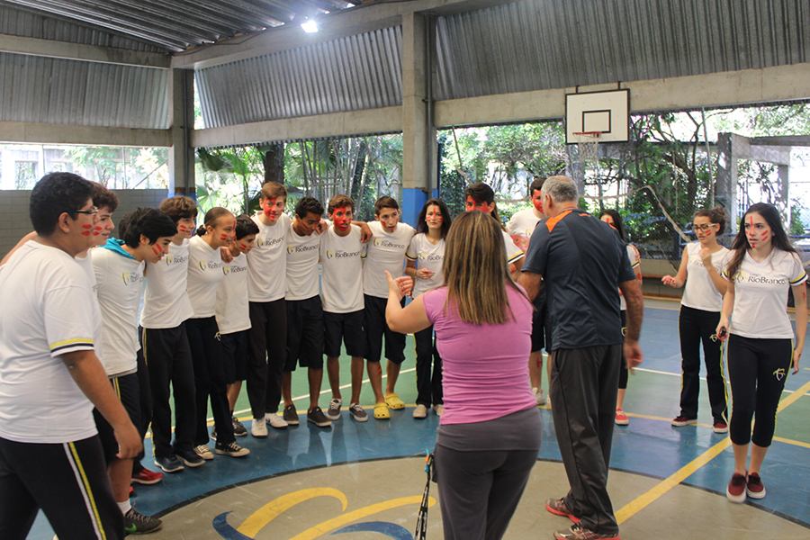 Alunos do 9&ordm; ano participam de gincana escolar
