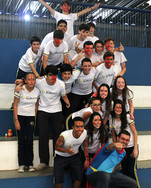 Alunos do 9&ordm; ano participam de gincana escolar