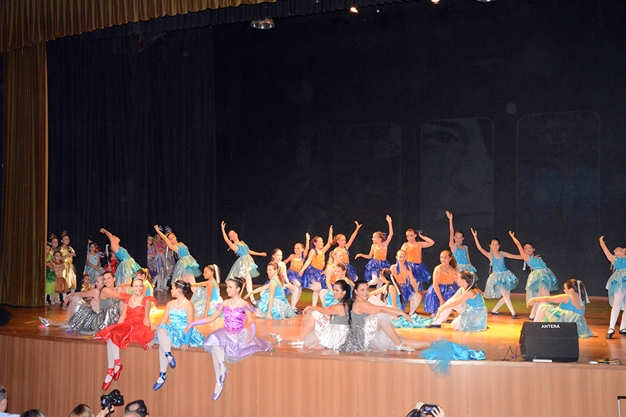 XVI Festival de Dan&ccedil;a do Col&eacute;gio Rio Branco