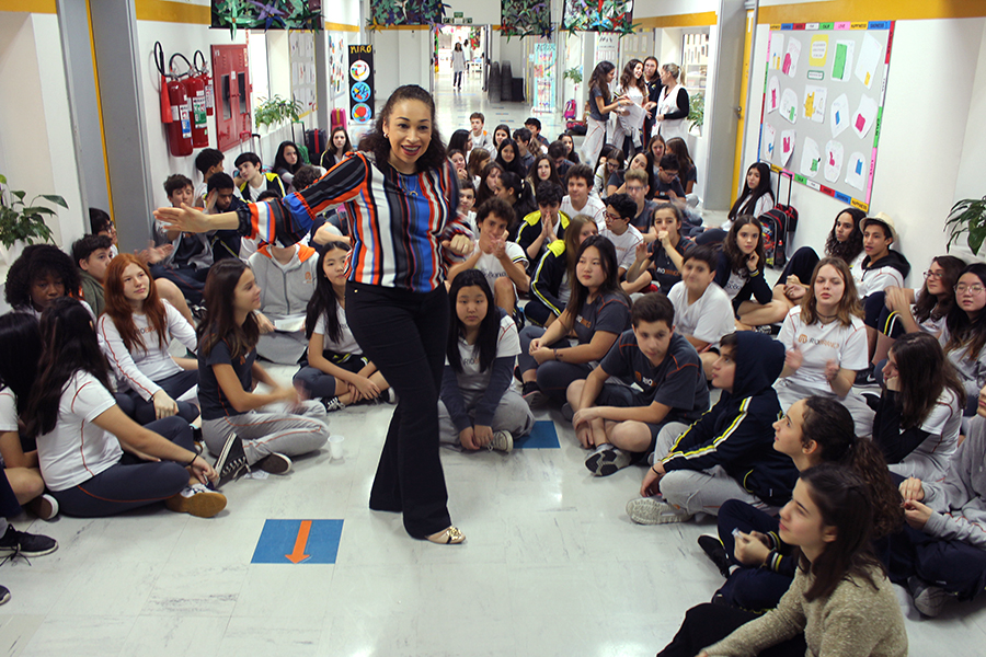 Jovem em Perspectiva: alunos apresentam peça em espanhol e debatem o tema Trabalho Infantil