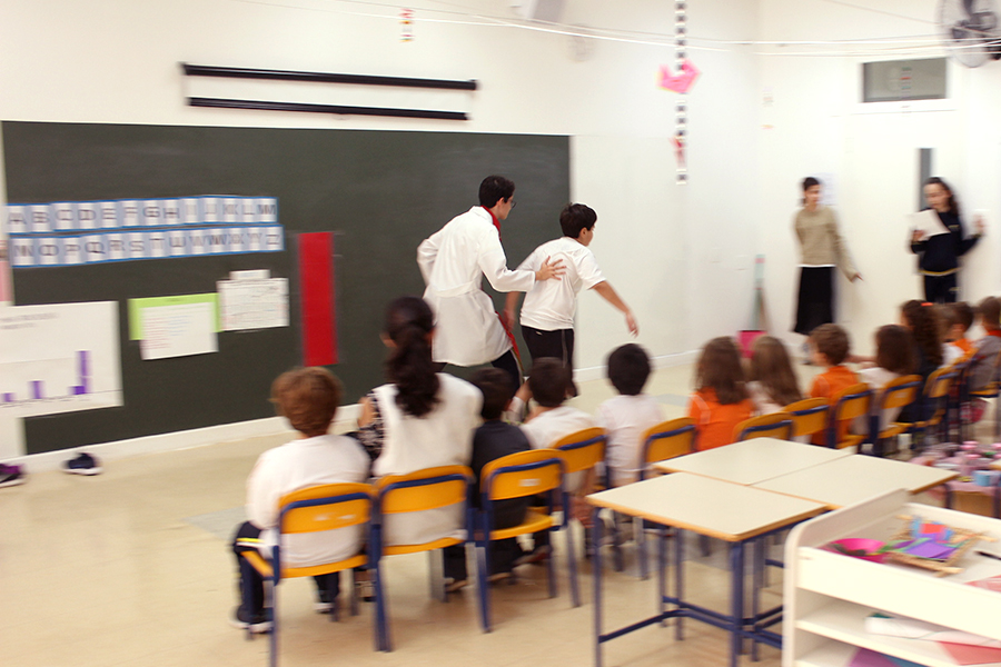 Jovem em Perspectiva: alunos apresentam peça em espanhol e debatem o tema Trabalho Infantil