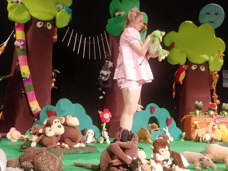 A Florestinha da Pati: teatro para bebês e crianças