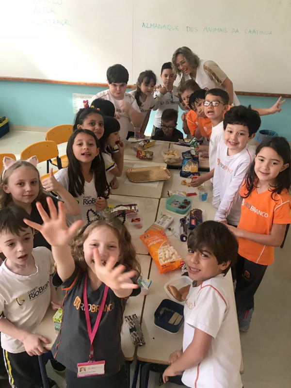 Crianças celebram o Thanksgiving Day