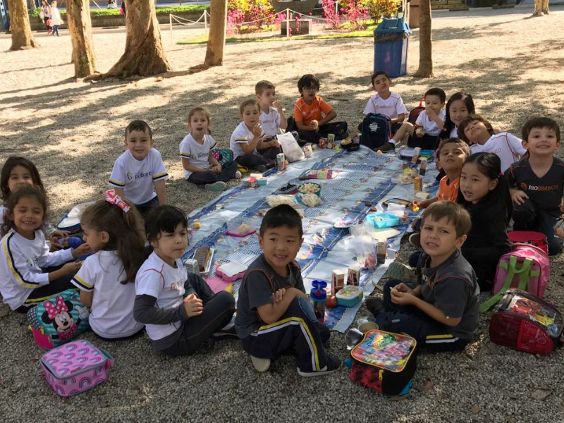 Crianças celebram o Thanksgiving Day