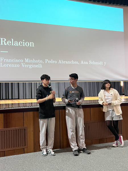 Exposición oral: alunos do 9º ano fazem apresentação em espanhol para alunos do 6º ano