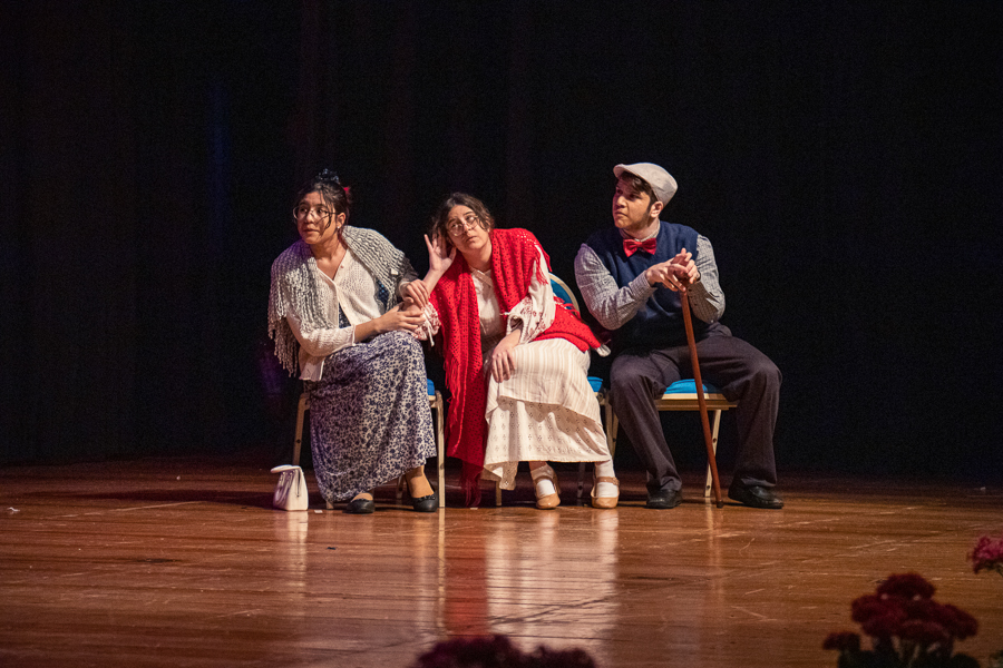 Grupo de Teatro Rio Branco apresenta Romeu e Julieta