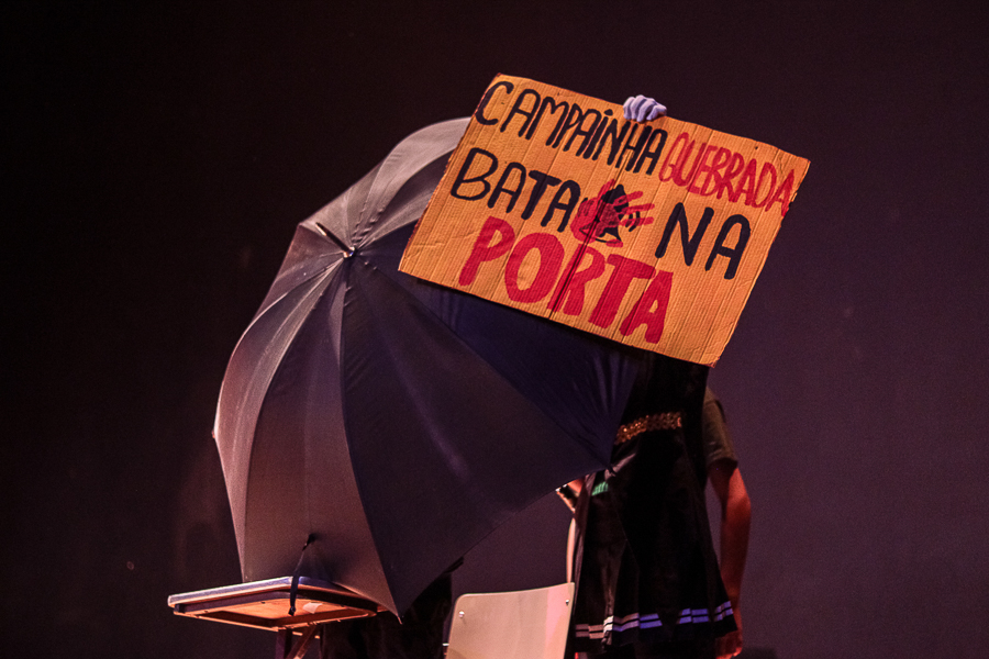 Grupo de Teatro Rio Branco apresenta Rosa Choque