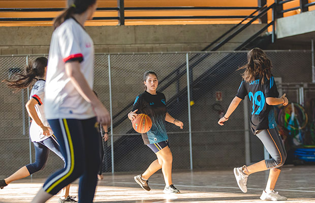 Área de Linguagens - Educação Física