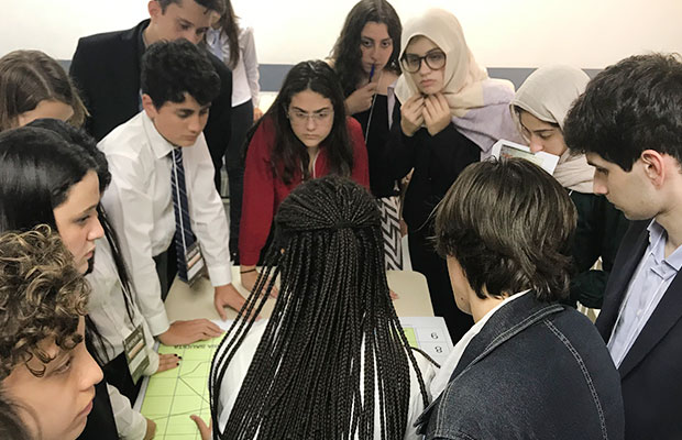 Simulações de Ambientes Diplomáticos