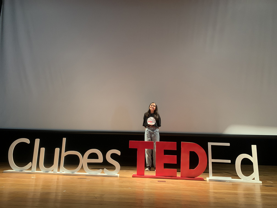 Alunos integrantes do Clube TED Ed realizaram apresentações